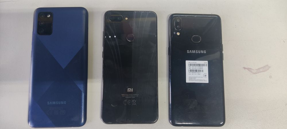 Продам телефоны по 15 тысяч