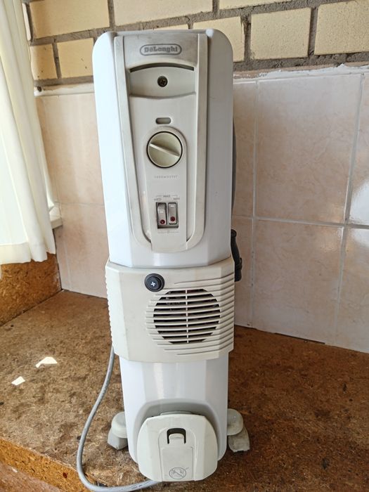 Обогреватель Delonghi