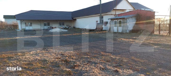 Spatiu comercial, de vanzare, 425 mp, zona Voinesti