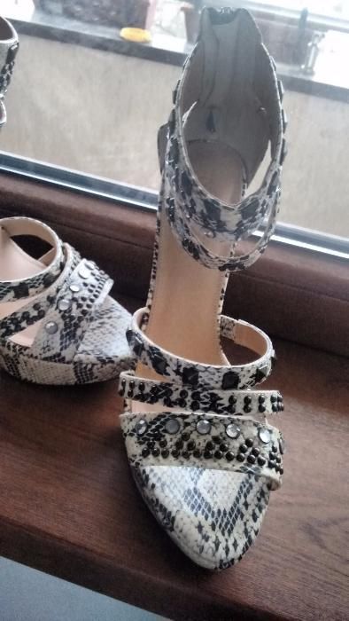 Sandale Colin Stuart, model sarpe, o singura purtare, marime 39.5- 40