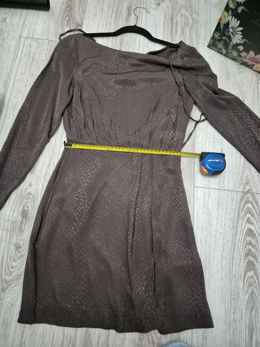 Rochie eleganta si rochie casual