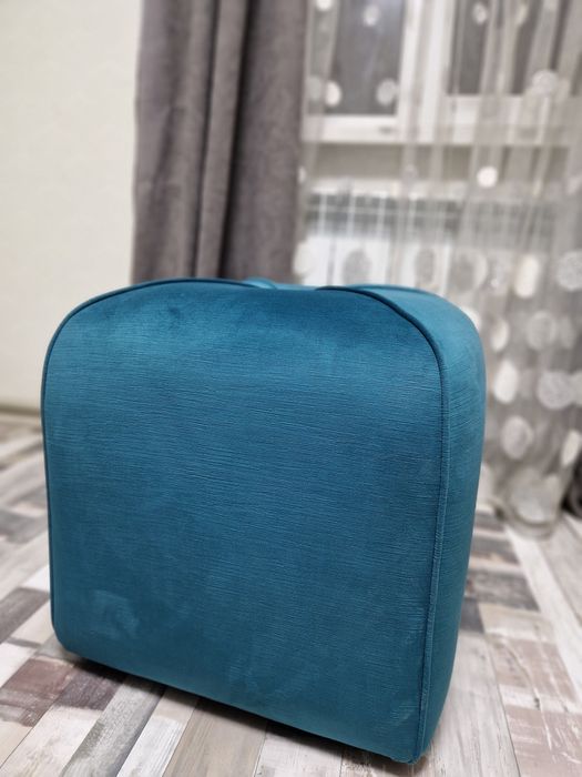 Продам пуфик новый