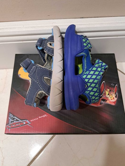 Детски сандалки сет