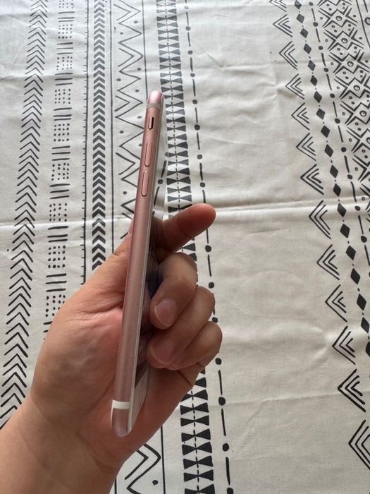 Айфон 7 в хорошем состоянии