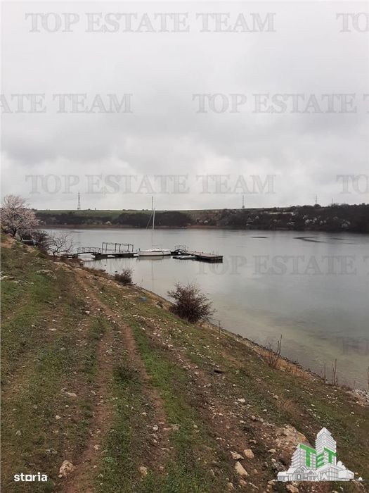 Teren premium 500 mp cu deschidere 25 m - Prima linie la Lacul Limanu,