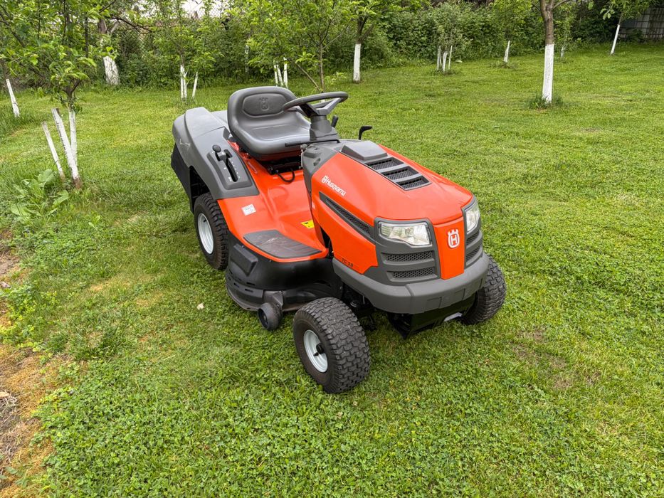 Tractoras Tuns Iarba/Gazon *Husqvarna*