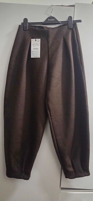 Pantaloni model Barrel pentru femei Zara,marimea Xs,material lana,maro,noi,cu eticheta