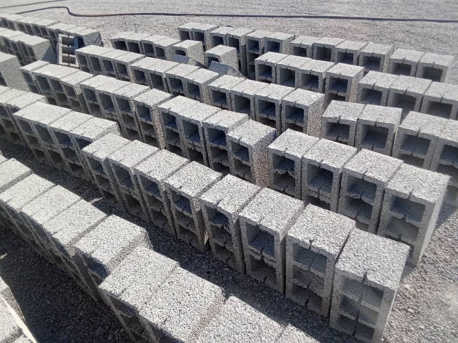 шлакаблоки заборные универсальные  39.5*19.5 стенка с толщиной 3,5см