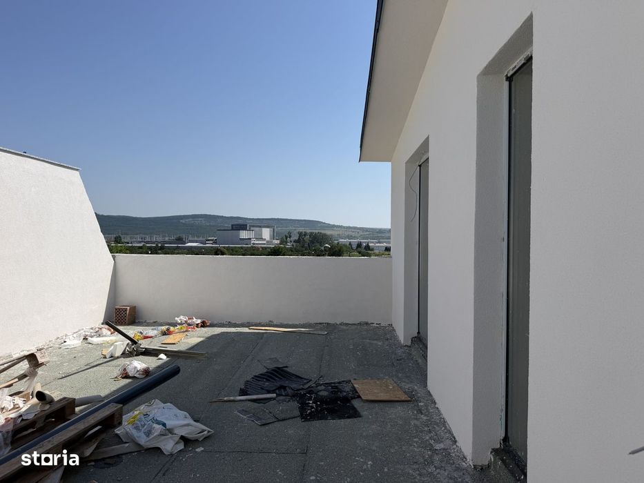 penthouse 4 camere 106.mp utili terase 64 mp