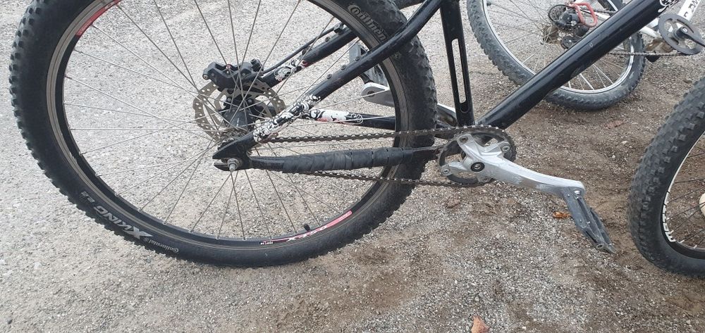 Vând bicicleta dirt jumper custom prodigy 3.14