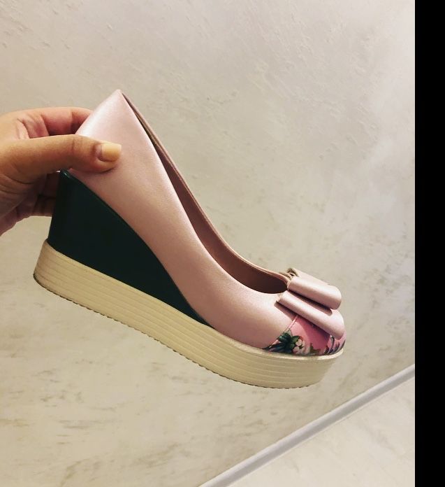 обувки на платформа