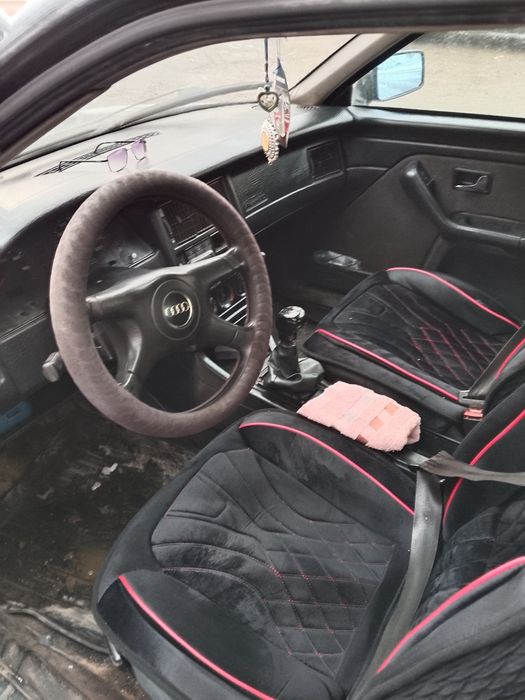 Продается автомобиль  Ауди б4