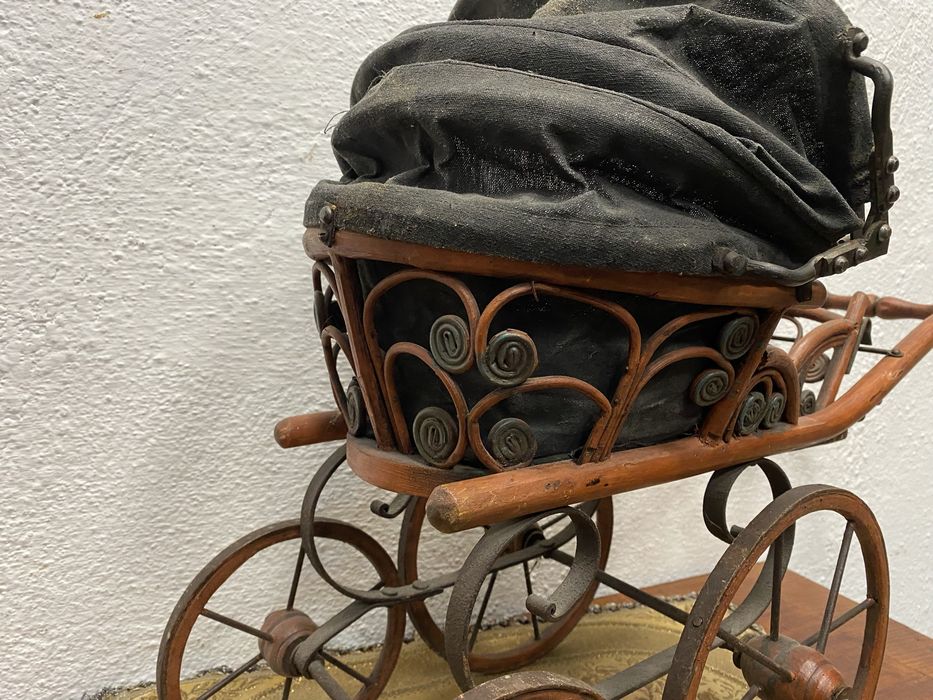 Стара детска количка от франция