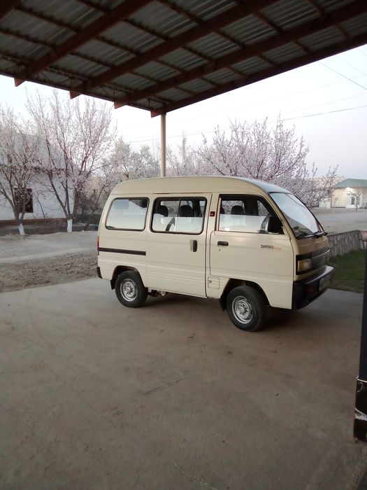 Damas sotiladi srochna