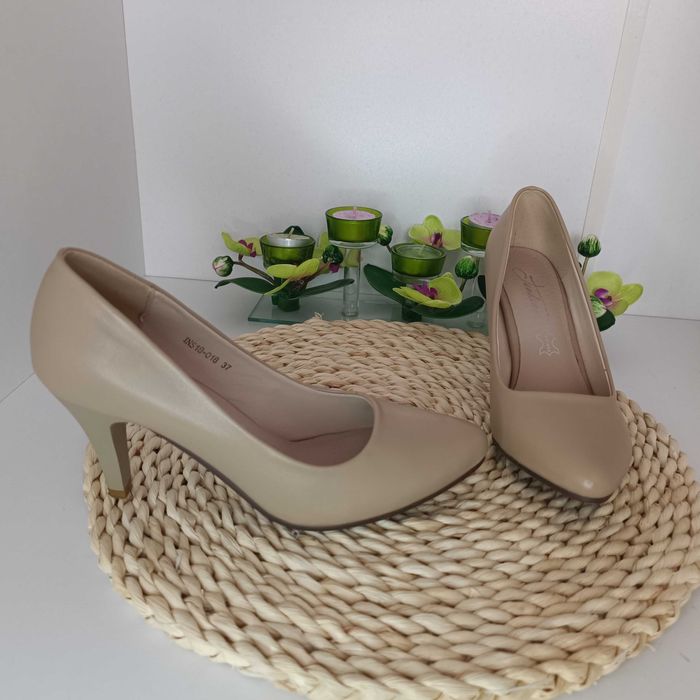 Обувки на ток 37 номер