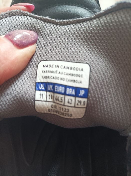 Продавам мъжки стоножки Mizuno Morella Classic