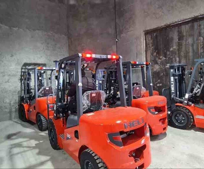 Электрический кара, Вилочный кара подъемник “HELI” 2,5т 3метр