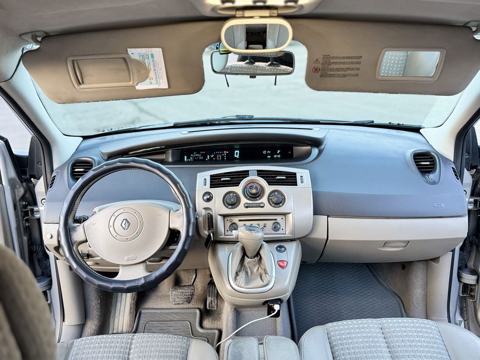 Рено Сценикс 2005г