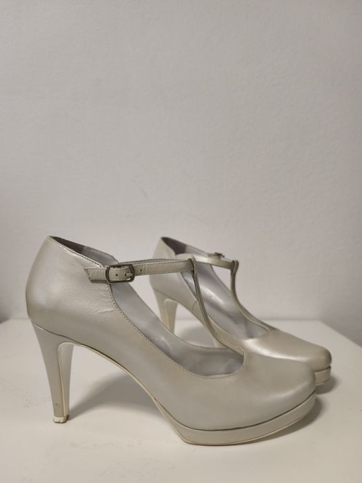 Pantofi eleganți de piele foarte comozi