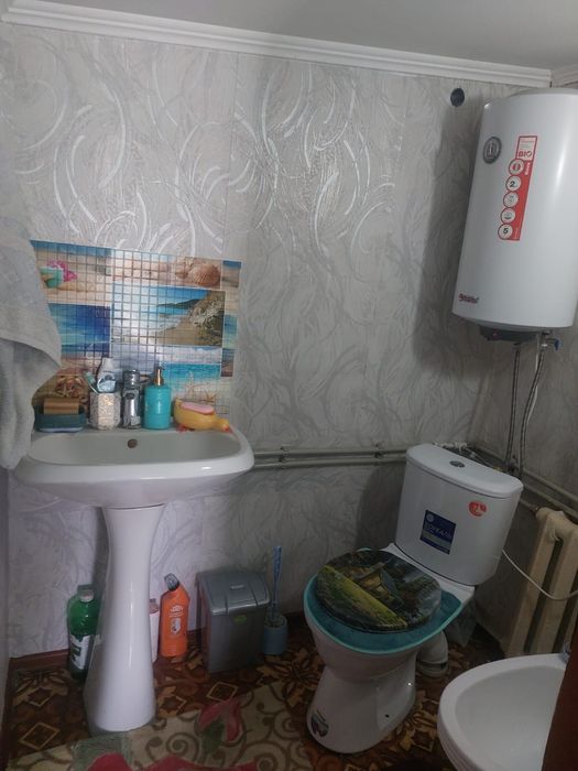 Продам дом напротив школы