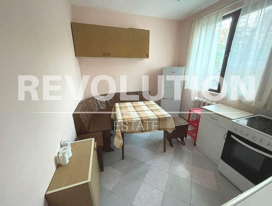 Дава се под наем Етаж от къща в Варна, Бриз - 60 кв.м за 500 € - Снимка #1