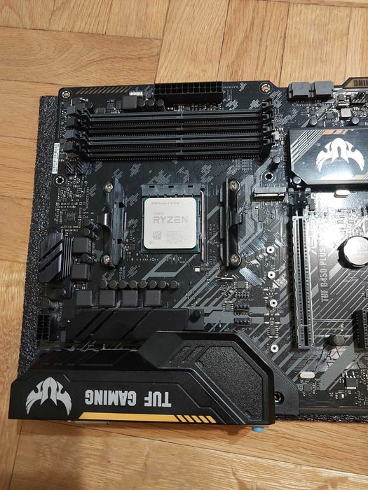 AMD Ryzen 7 3700X + Asus TUF B450 Plus Gaming