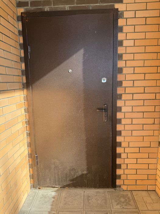 Продам дверь входная