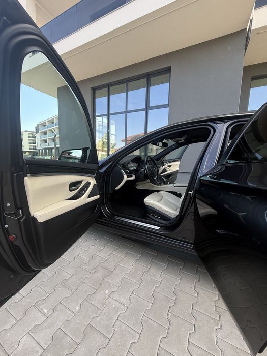 Vand Bmw seria 5 sedan 530d 300cp