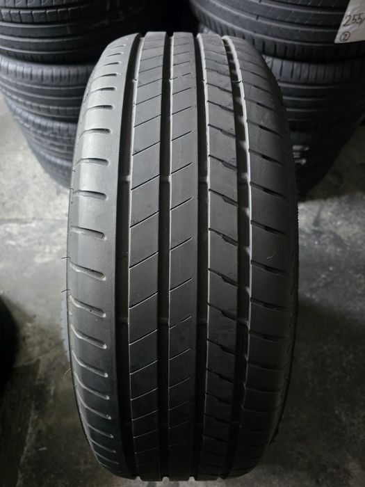 Bridgestone 225/60 R18 104W vară