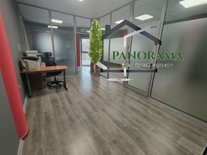Продава се Офис в Шумен, Център - 37 кв.м за 1000 €/кв.м - Снимка #2