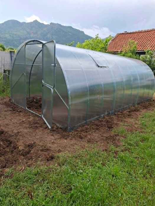 Професионална оранжерия – UV поликарбонат, 40x20 профил, безплатна доставка