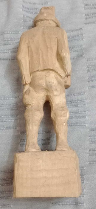 Statueta din lemn sculptat 30 cm. taran bavarez cu halba de bere