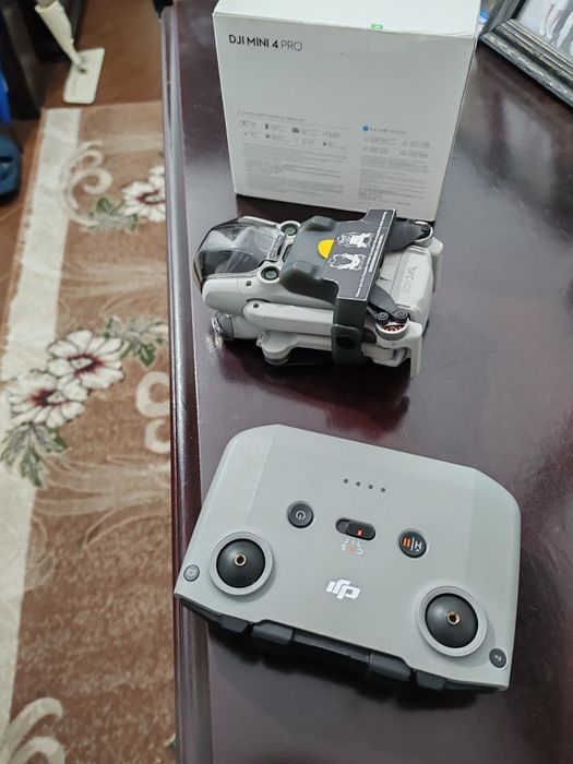Dji mini 4 pro,la cutie cu toate accesoriile