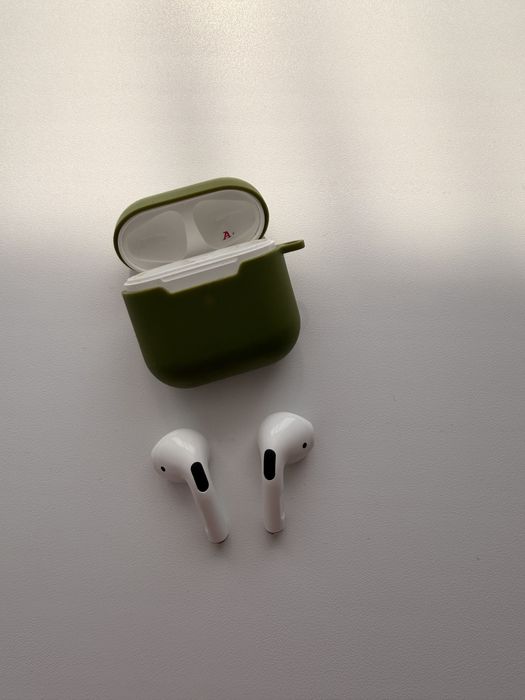 Продам iPhone 13, 128 гб.