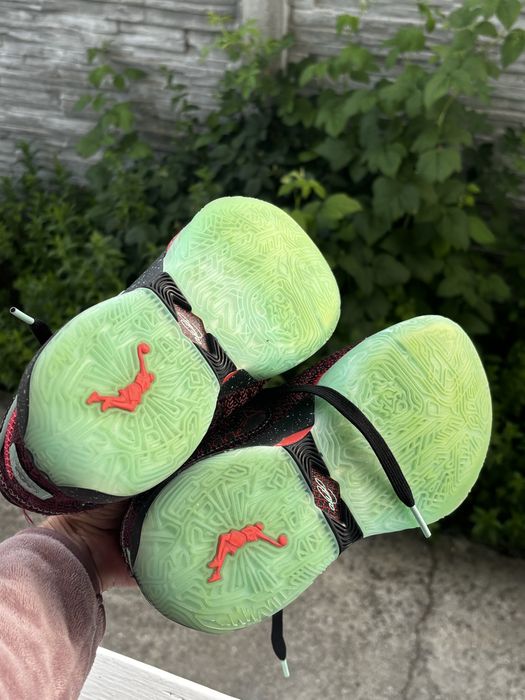 Vand Adidasi Nike Lebron