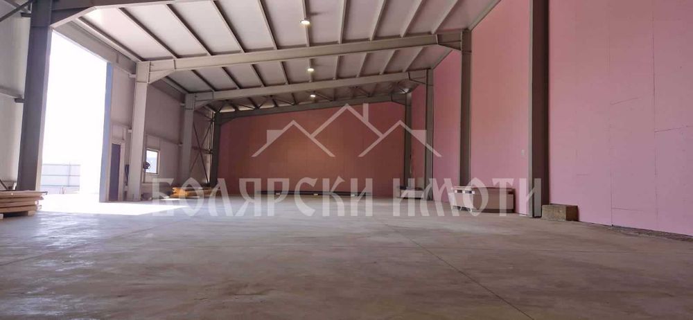 Дава се под наем Склад в Велико Търново, Промишлена зона - Запад - 380 кв.м за 1861.5 € - Снимка #5