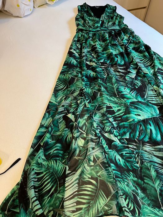 Rochie maxi, lunga cu model exotic floral