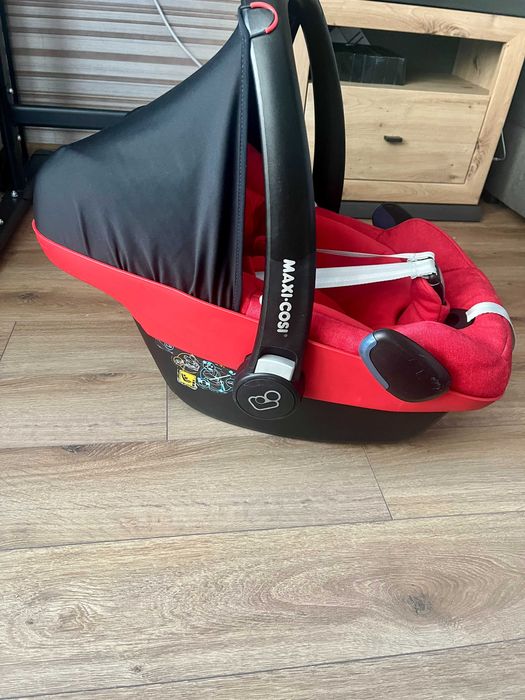 Maxi-Cosi Pebble Origami Red – бебешко столче за кола, кошница