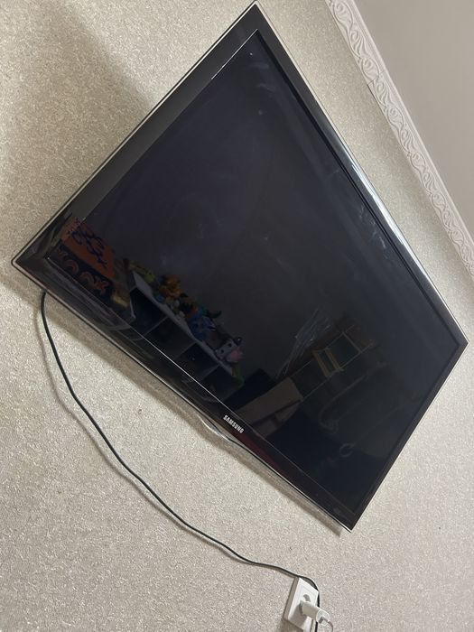 Телевизор самсунг 100см