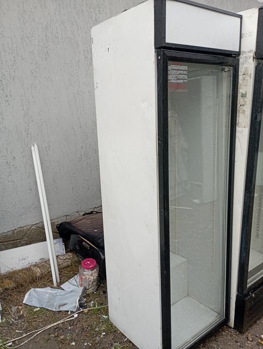 Холодильник витринный