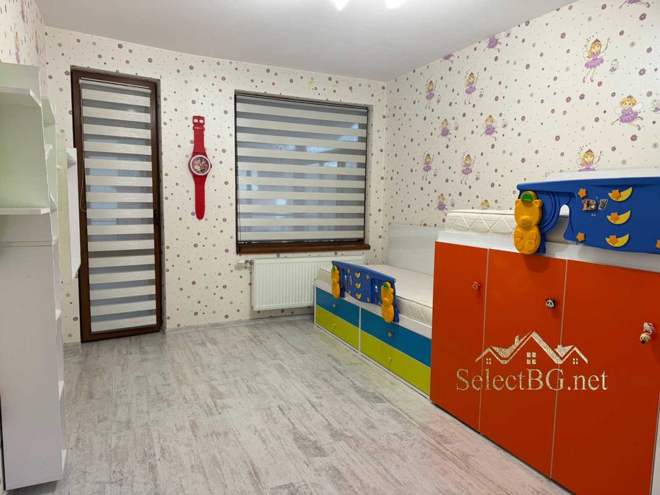 Дава се под наем Тристаен апартамент в Велико Търново, Център - 100 кв.м за 402.9 € - Снимка #4