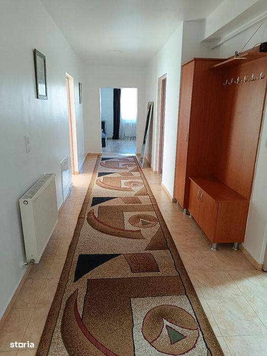Apartament 4 camere etaj 1 , C.Moldovei