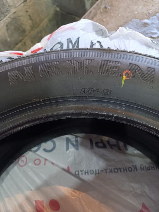 Продам комплект шин r19