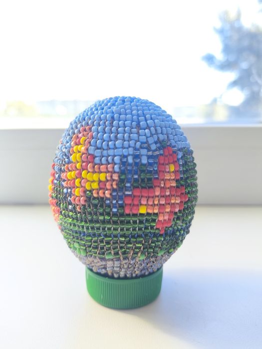 Декоративное яйцо ( из бисера )