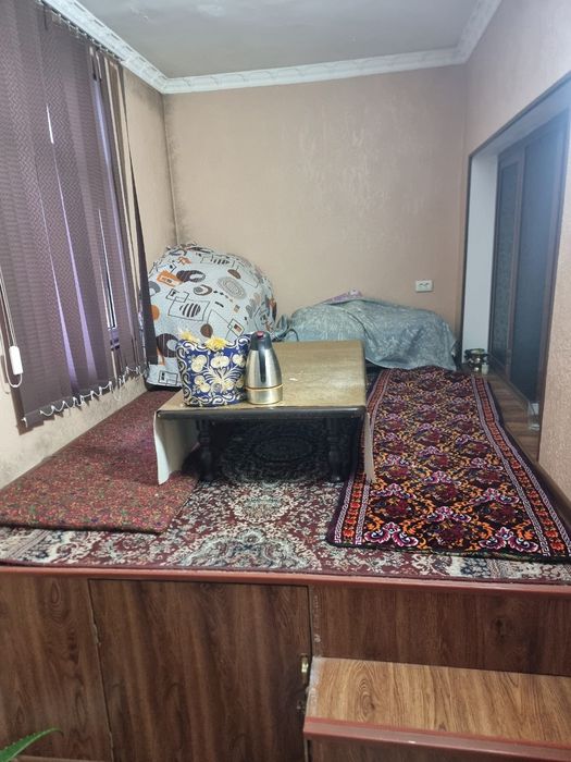 2 etaj 2 xonalik uy sotiladi