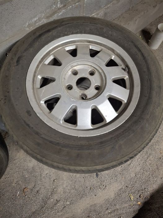 Продам летние резины с дисками ауди
