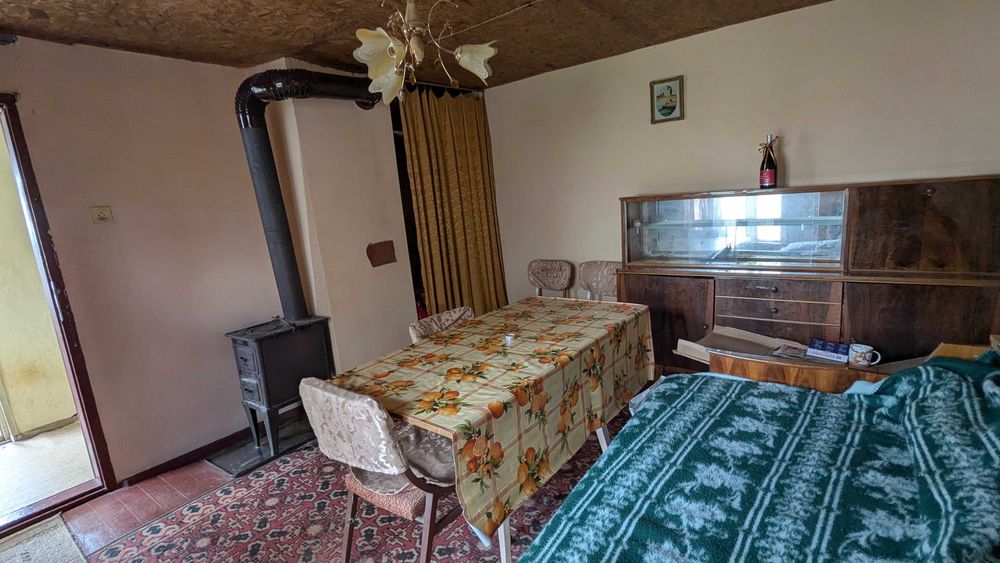 K – 1864 Две къщи в един двор в кв. Добровски