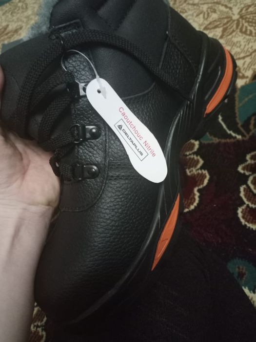 Зимние ботинки кожанные