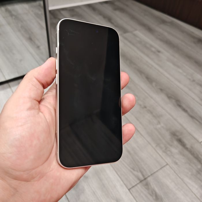 iPhone 16 cu factură