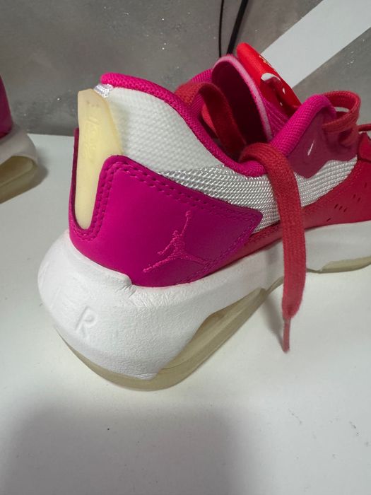 Nike Air Jordan 200E Pink de dama